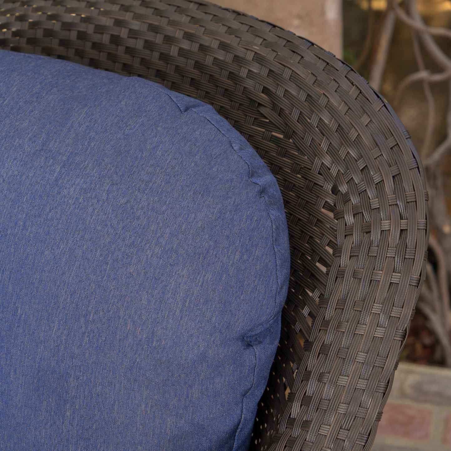 LIAM SWIVEL CLUB CHAIR