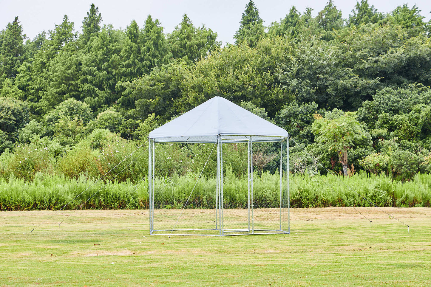 Large metal chicken coop hexagonal, steel wire dipped plastic mesh, oxford cloth silver plated waterproof and UV resistant, ducks, rabbits, sheep and birds outdoor house.(9.2*8.1ft)